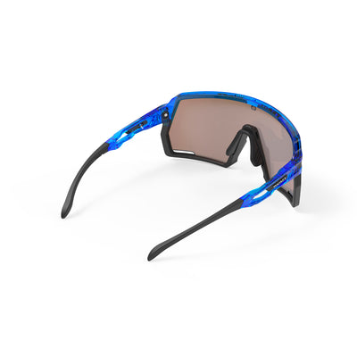 Rudy Project Kelion sport sunglasses are perfect for all outdoor activities including running, cycling, gravel biking, mountain biking, golf and pickleball#color_kelion-crystal-blue-with-multilaser-yellow-lenses